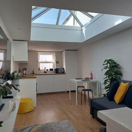 1 Bedroom Modern Duplex Southampton Exterior photo